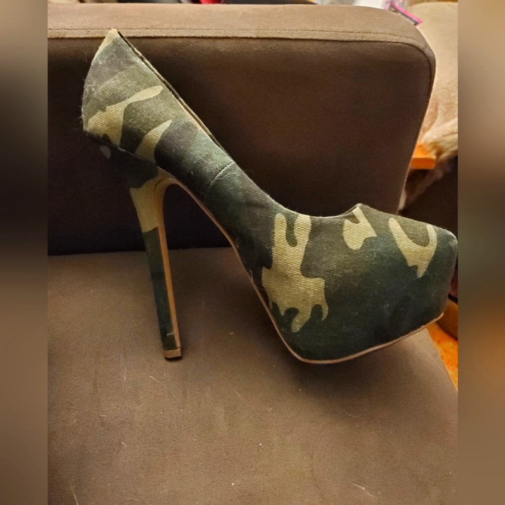 Steve Madden came platform heels